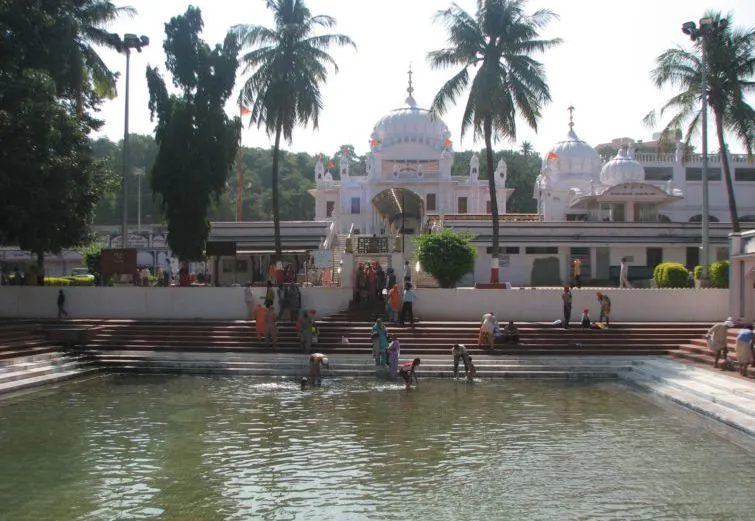 A gurudwara in Ayodhya, commemorating visits by the Sikh Gurus